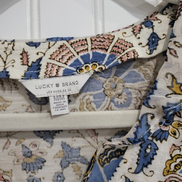Lucky Brand Size Med Top - Picture 7 of 7